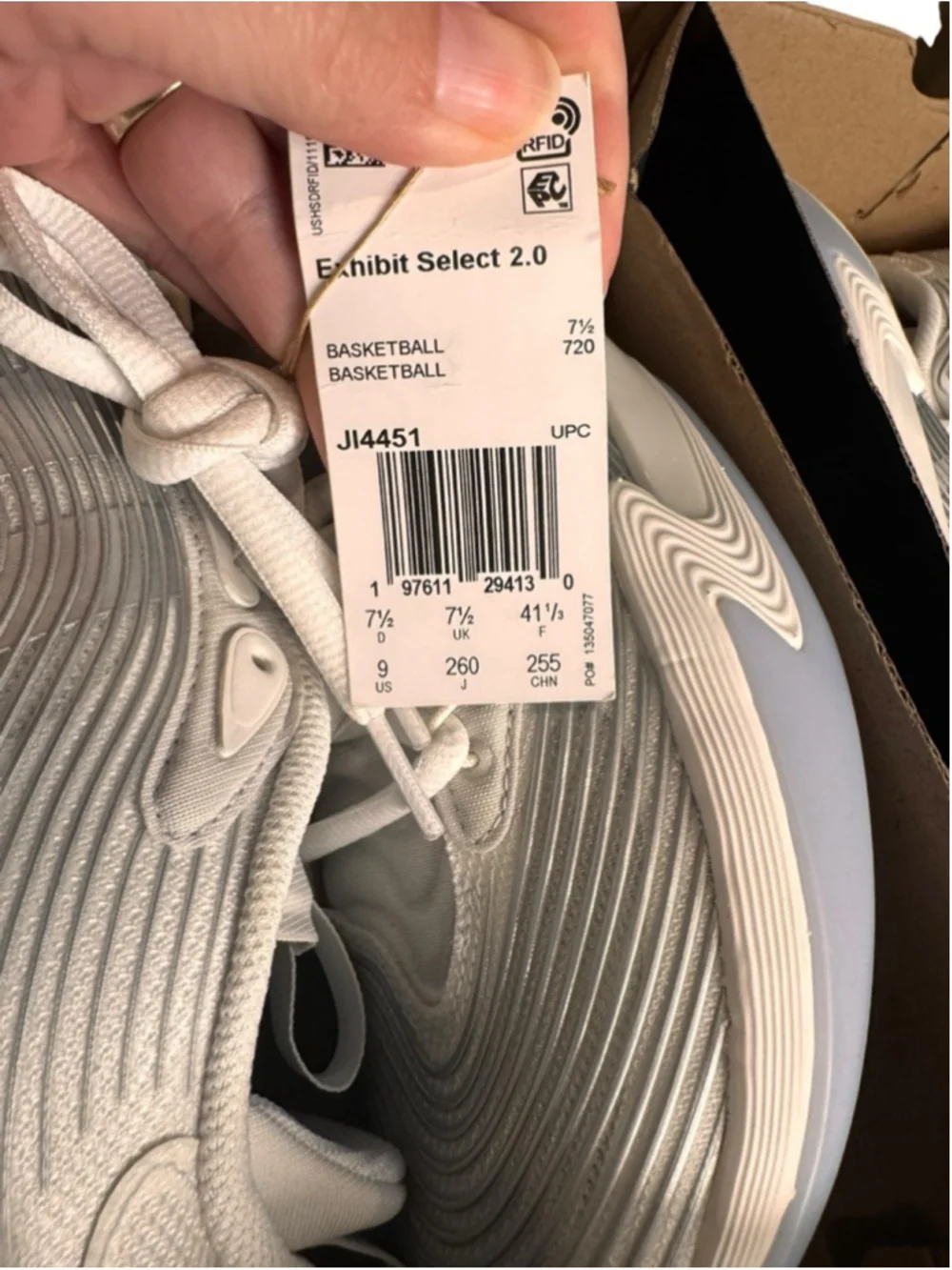 Women's adidas Exhibit Select 2.0 basketball Shoes US 9 white Silver